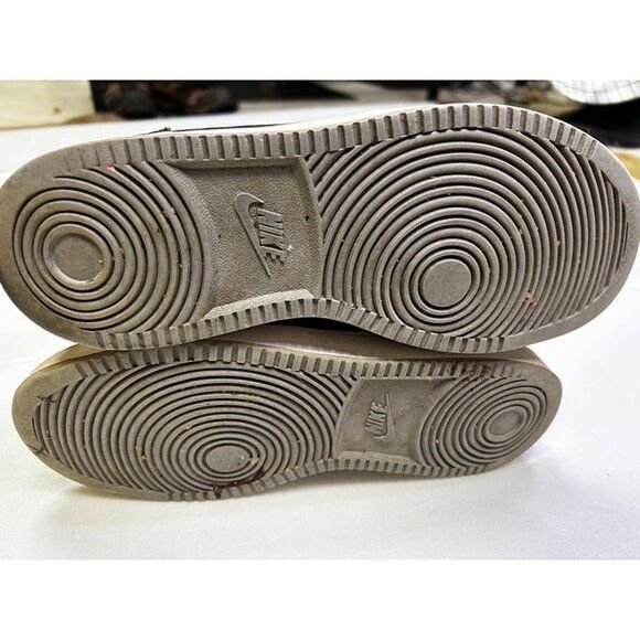 Nike Air Force black high tops with a pebbled looking swoosh  Size 7Y - Picture 8 of 9